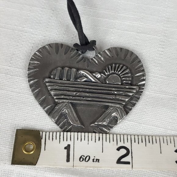 Vintage Marcie USA Pewter Christ is Born Large Heart Pendant Necklace - Picture 12 of 12